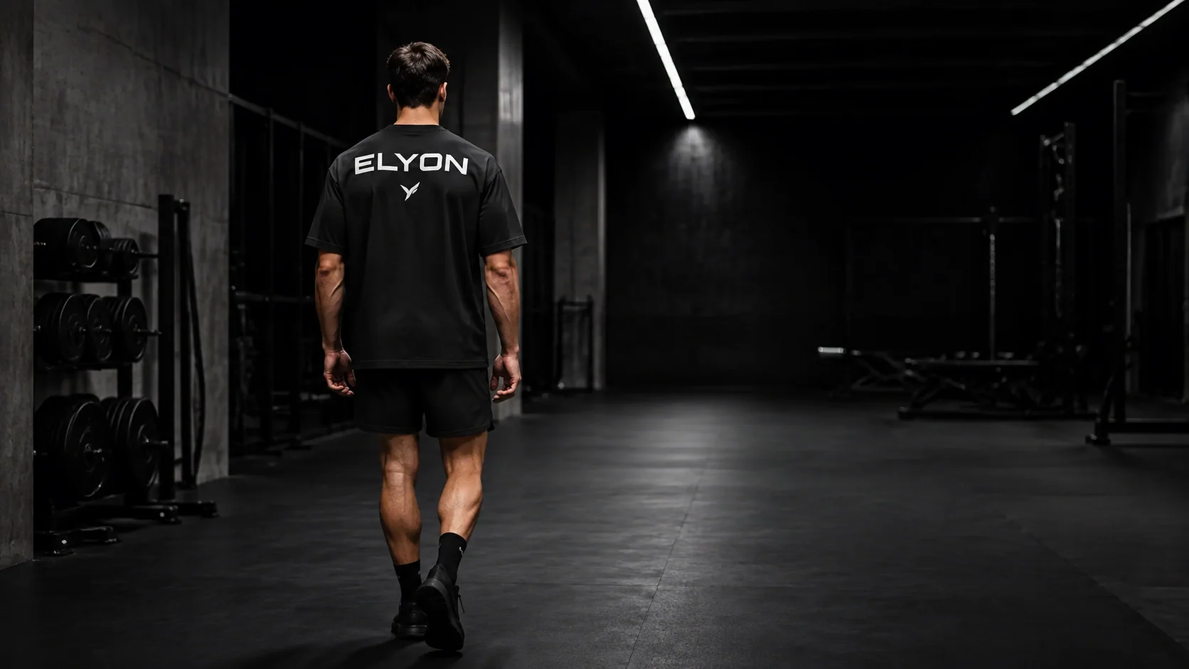Atleta de espaldas con la colección ELYON