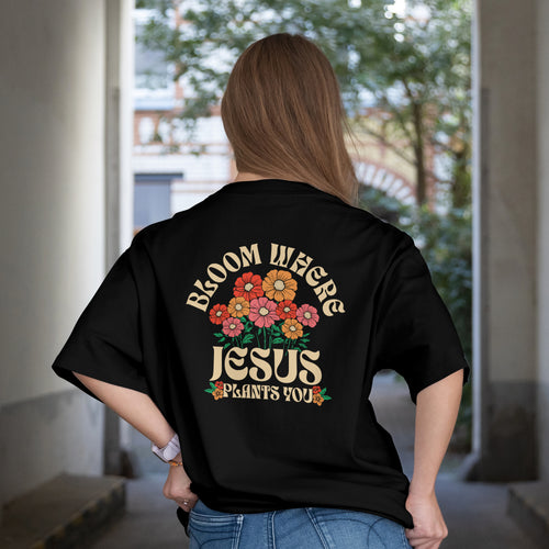 Camiseta Oversized Feminina | FLORESÇA ONDE JESUS TE PLANTAR
