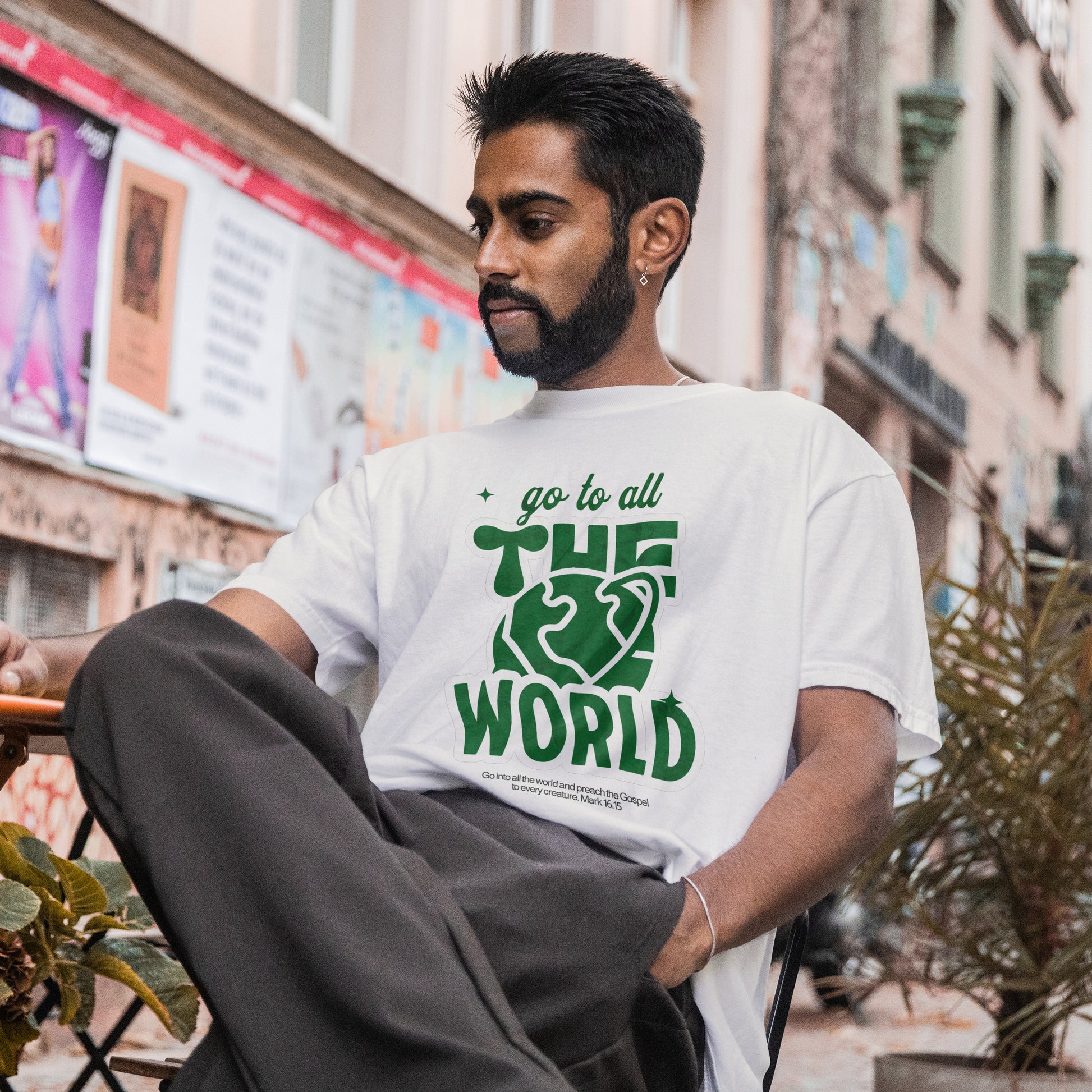 Camiseta Oversized | Global Mission — Mark 16:15
