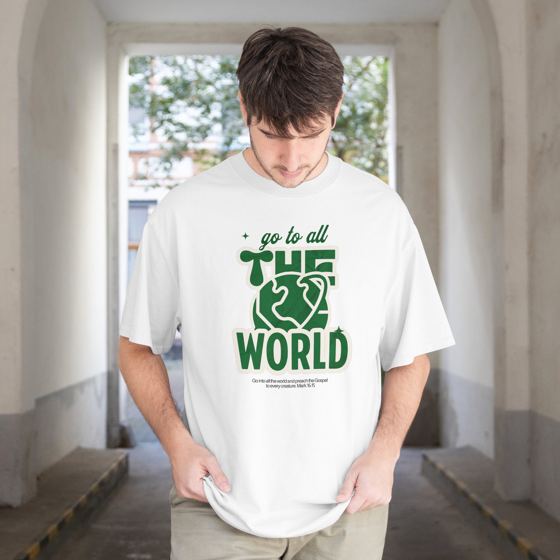 Camiseta Oversized | Global Mission — Mark 16:15